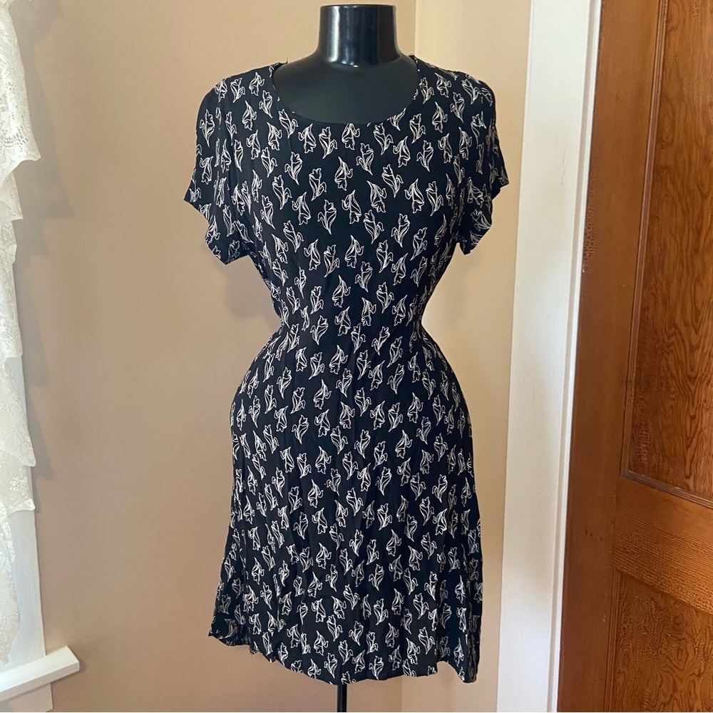3/$15 Vintage 90s American Made floral tie black and white mini flowy dress